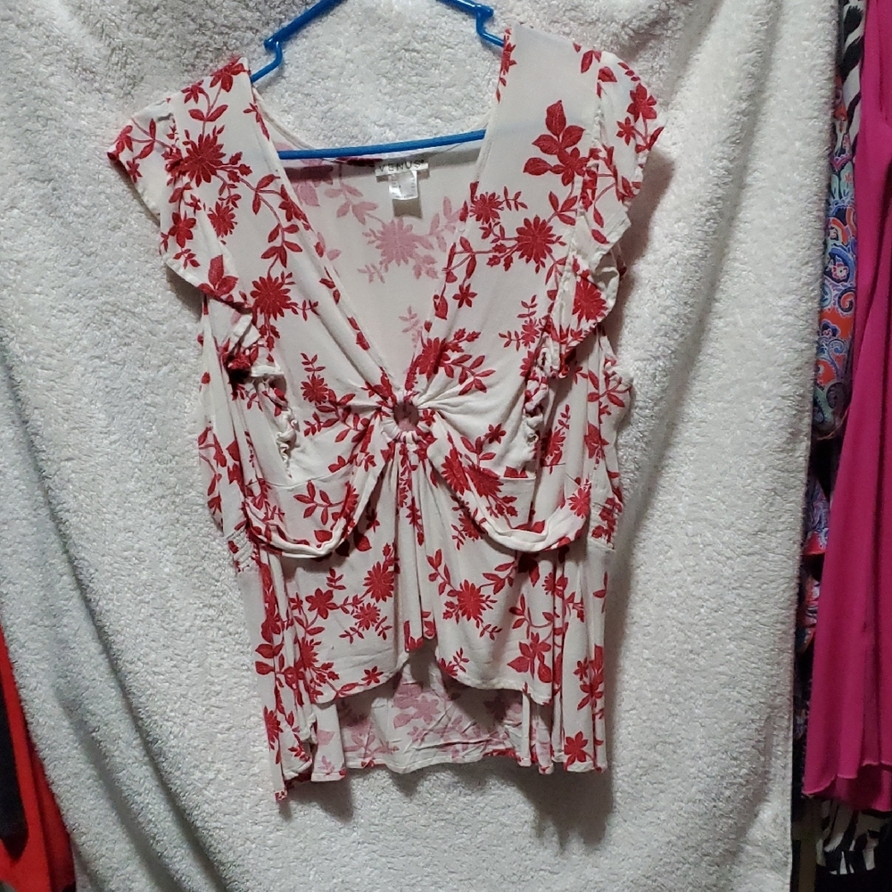 VENUS Red Sleeveless Blouse with Sailor Collar and Tie Front